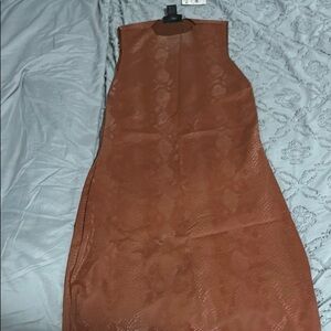 Chic Sleeveless Tan Midi Dress